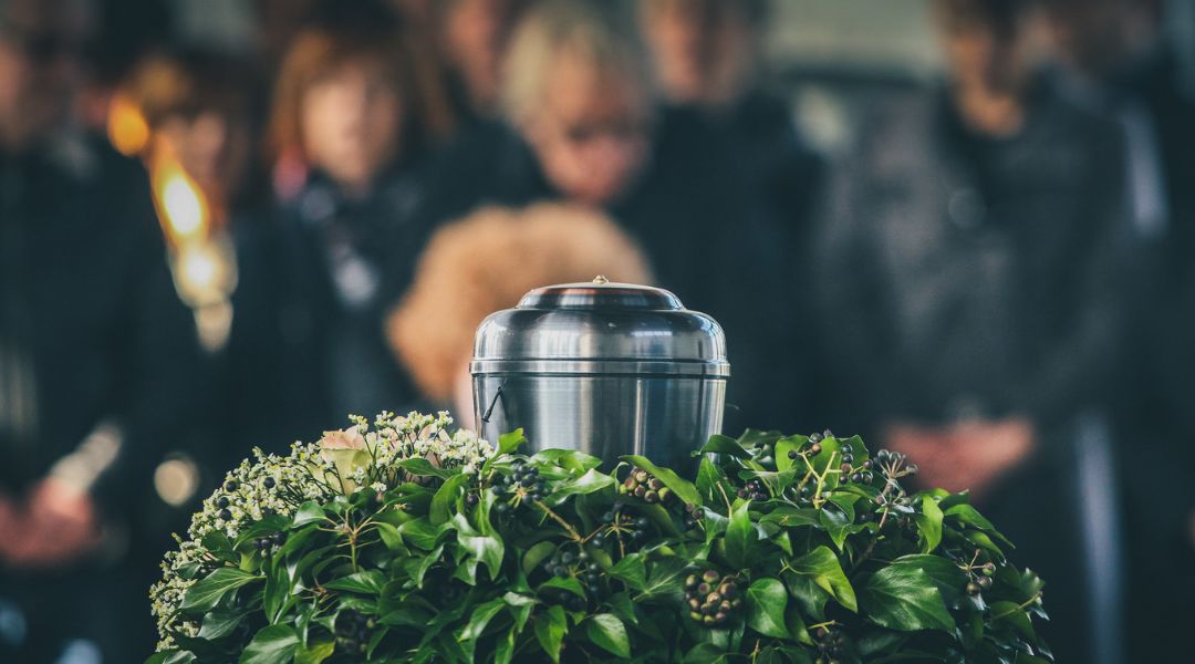 Honoring a Loved One After Cremation in Meaningful and Compassionate Ways